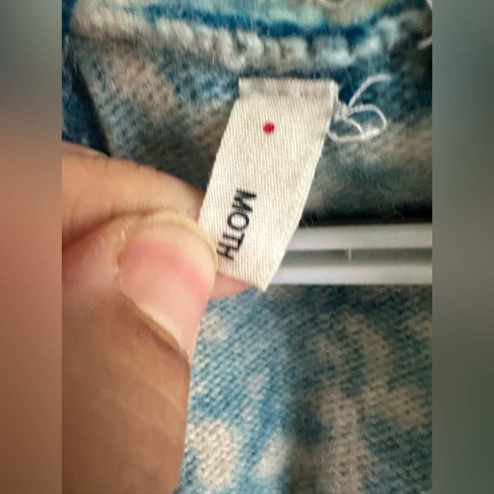 Moth for Anthropologie 100% wool bolero sweater in a blue and white knit pattern - Picture 4 of 10